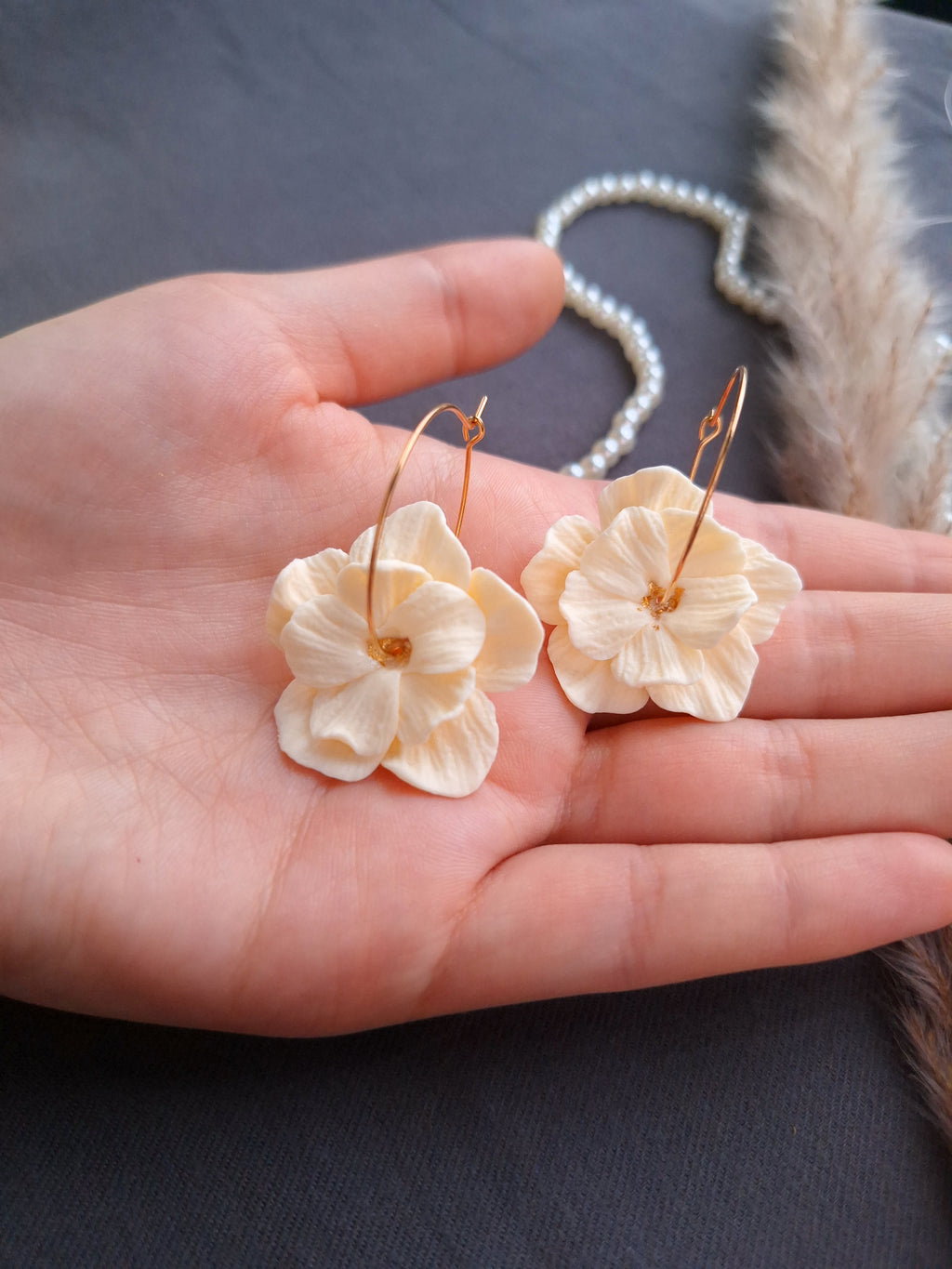 Floral Earrings – A Unique Touch for Your Special Day