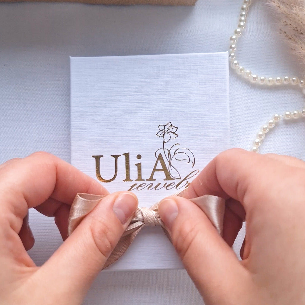 Minimalist Beige Geometric Earrings