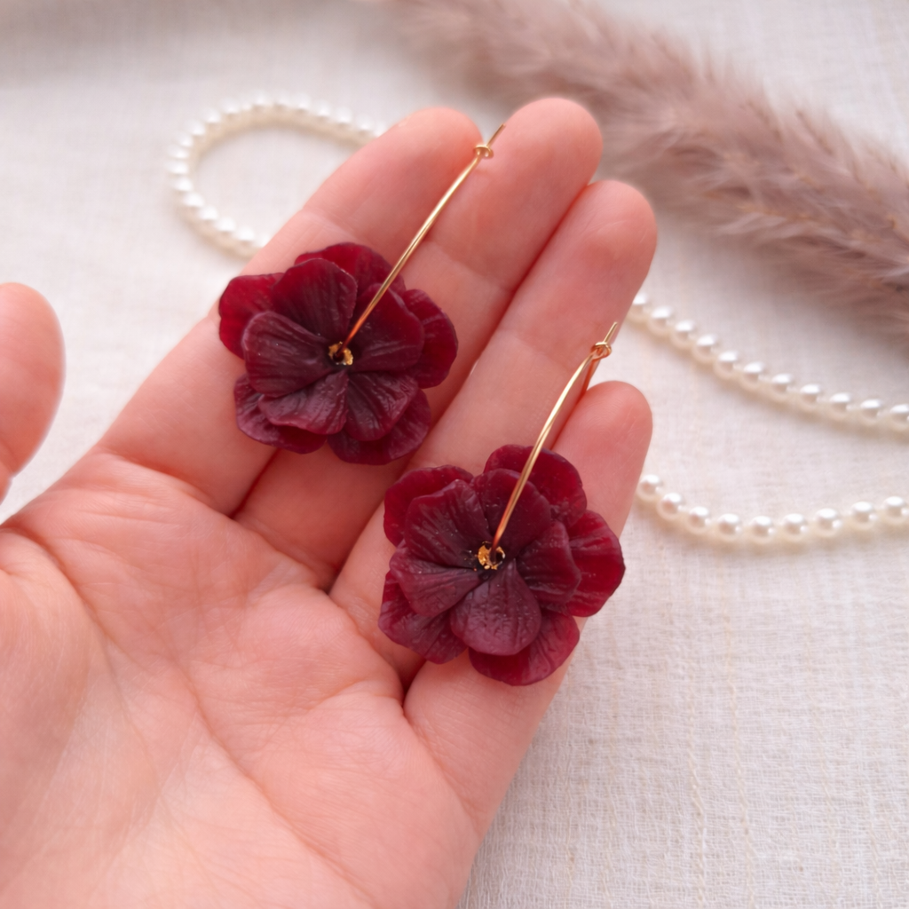 Burgundy Pearl White Flower Hoop Earrings Set