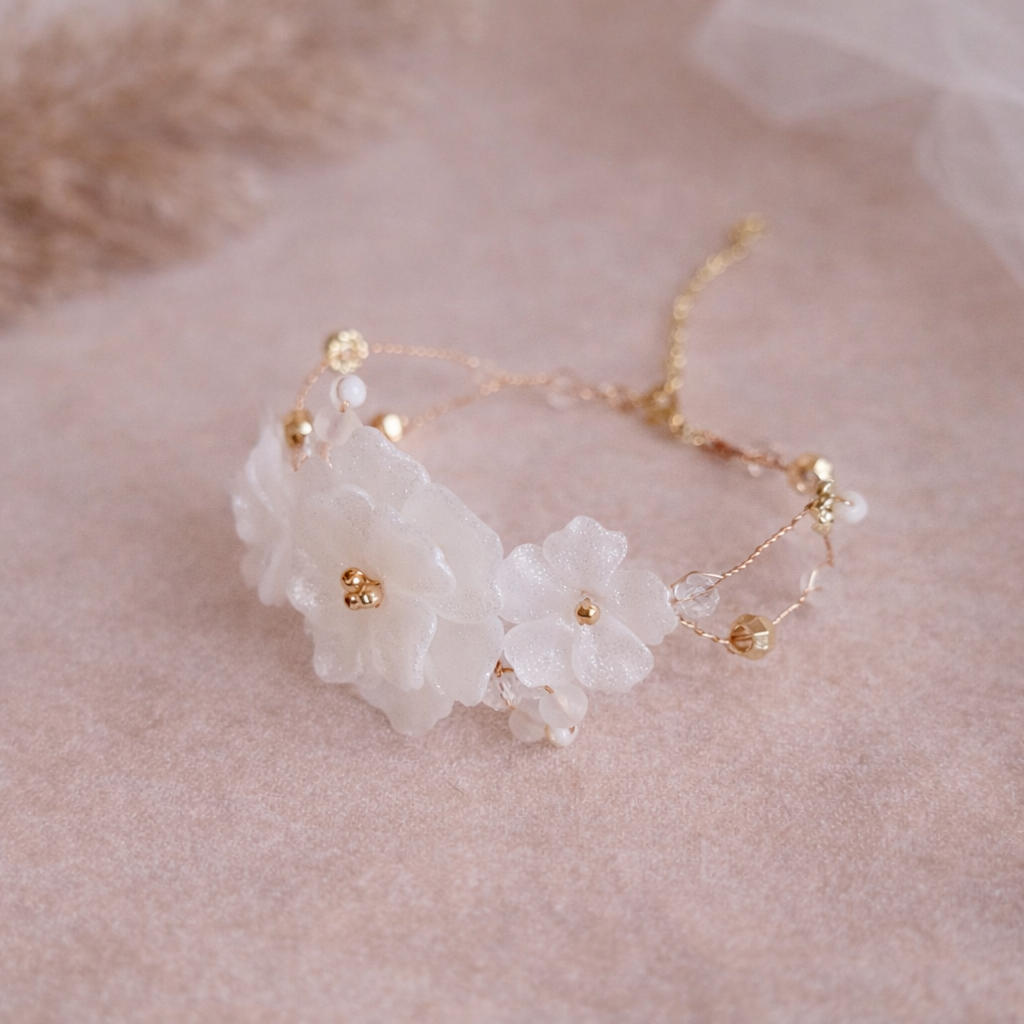 Ivory Blossom Bridal Set