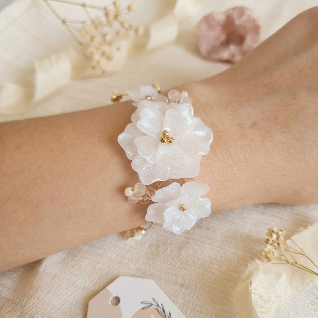 Ivory Blossom Bridal Set