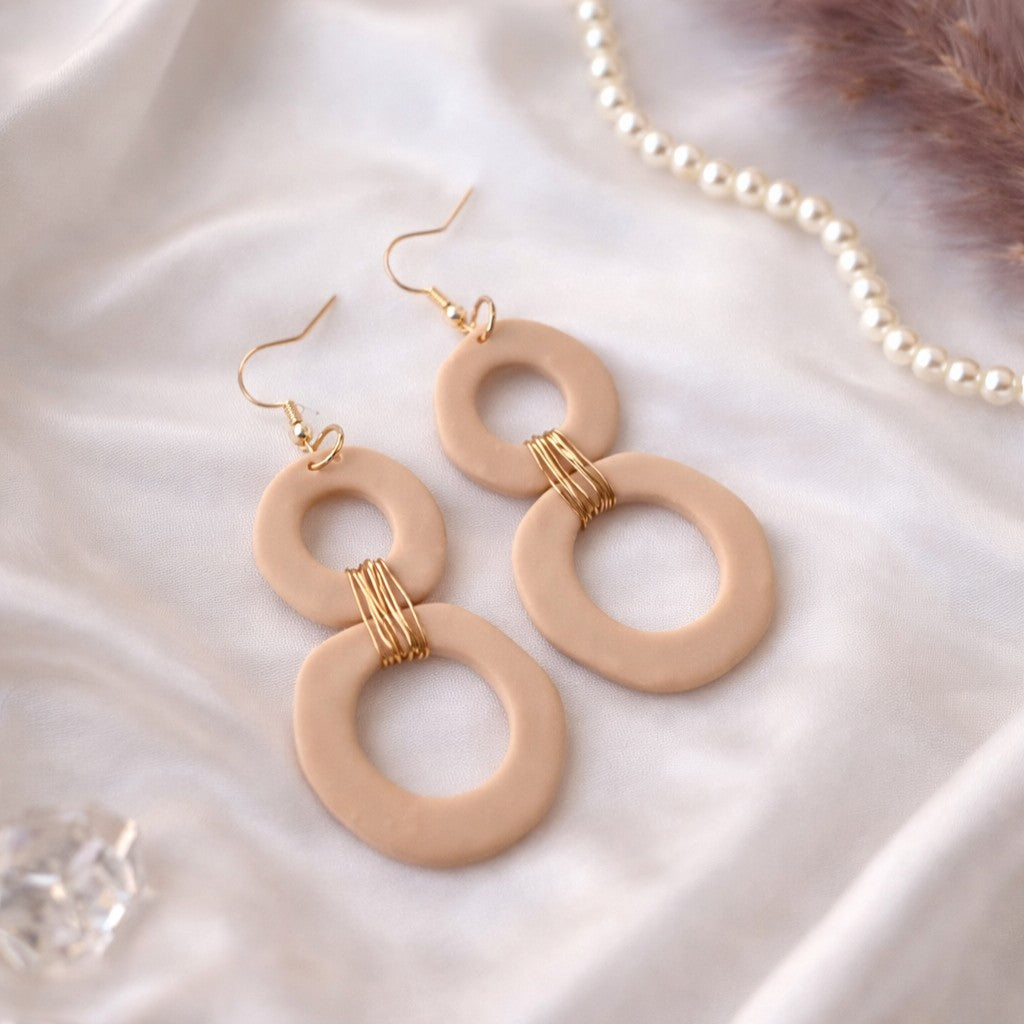 Modern Geometric Dangles