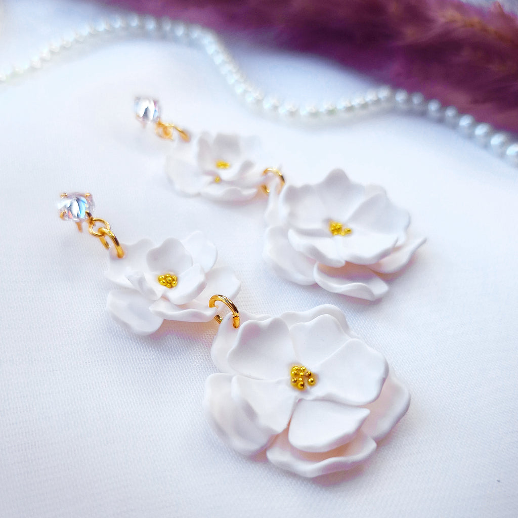 Bridal Flower Earrings – A Unique Piece for Your Unique Day